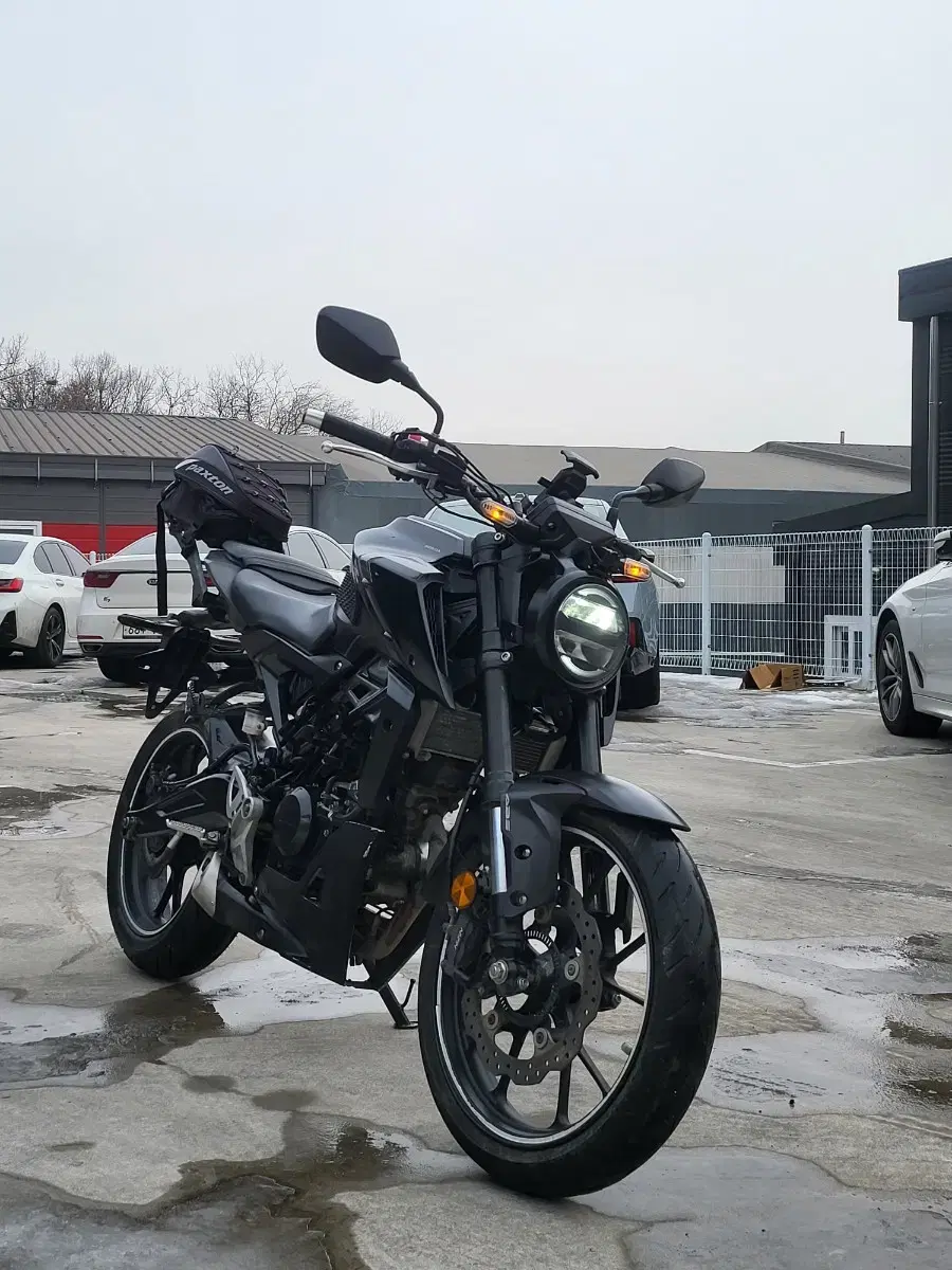 혼다 cb125r 19년식 2만km대 블랙컬러 판매합니다